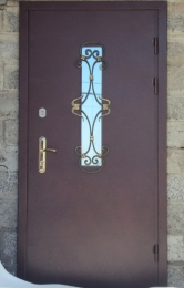 Дверь входная со стеклом и кованным декором